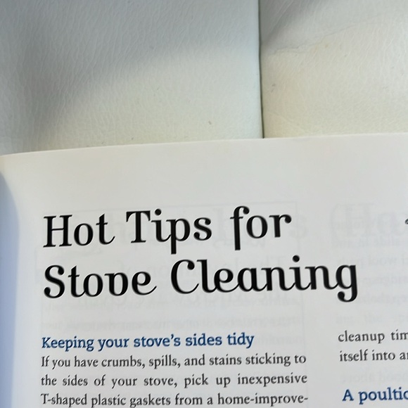 Gift with purchase- Extraordinary uses for ordinary things book - Picture 7 of 11